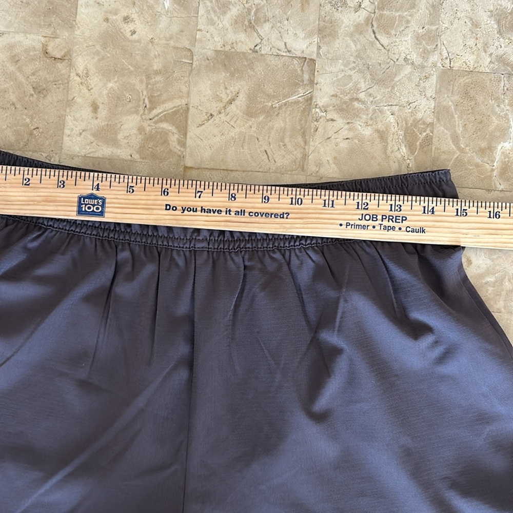 NWOT Feat Women's Casual/Athletic Shorts Gray Size M - Picture 6 of 7